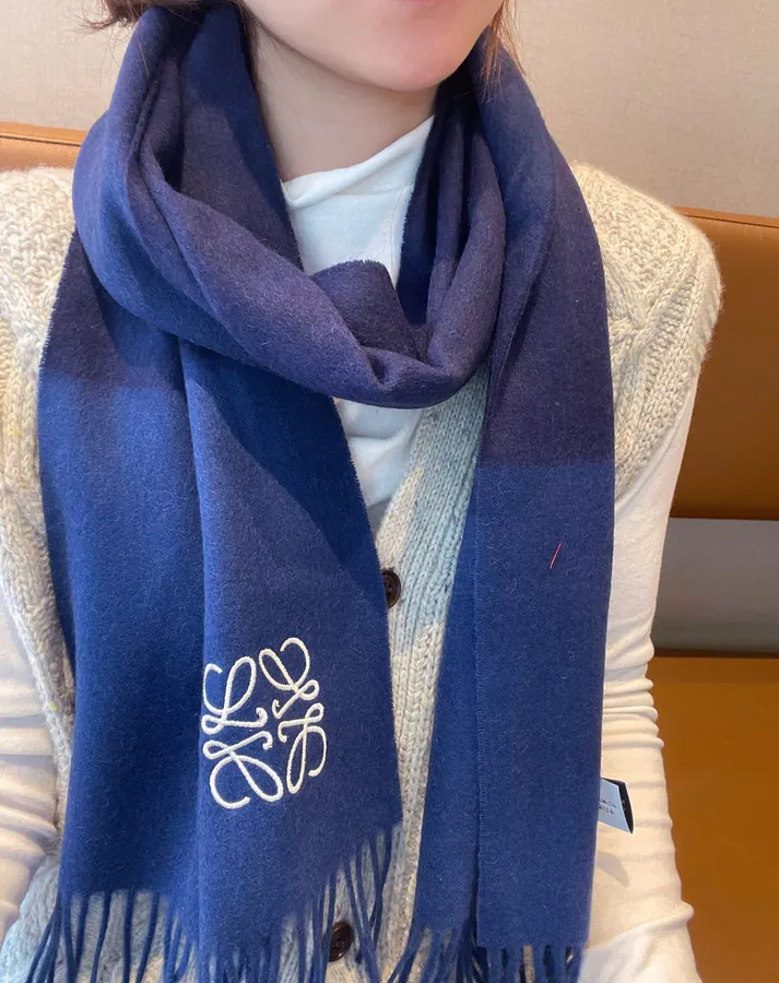 LÖWE Classic Scarf for Men and Women