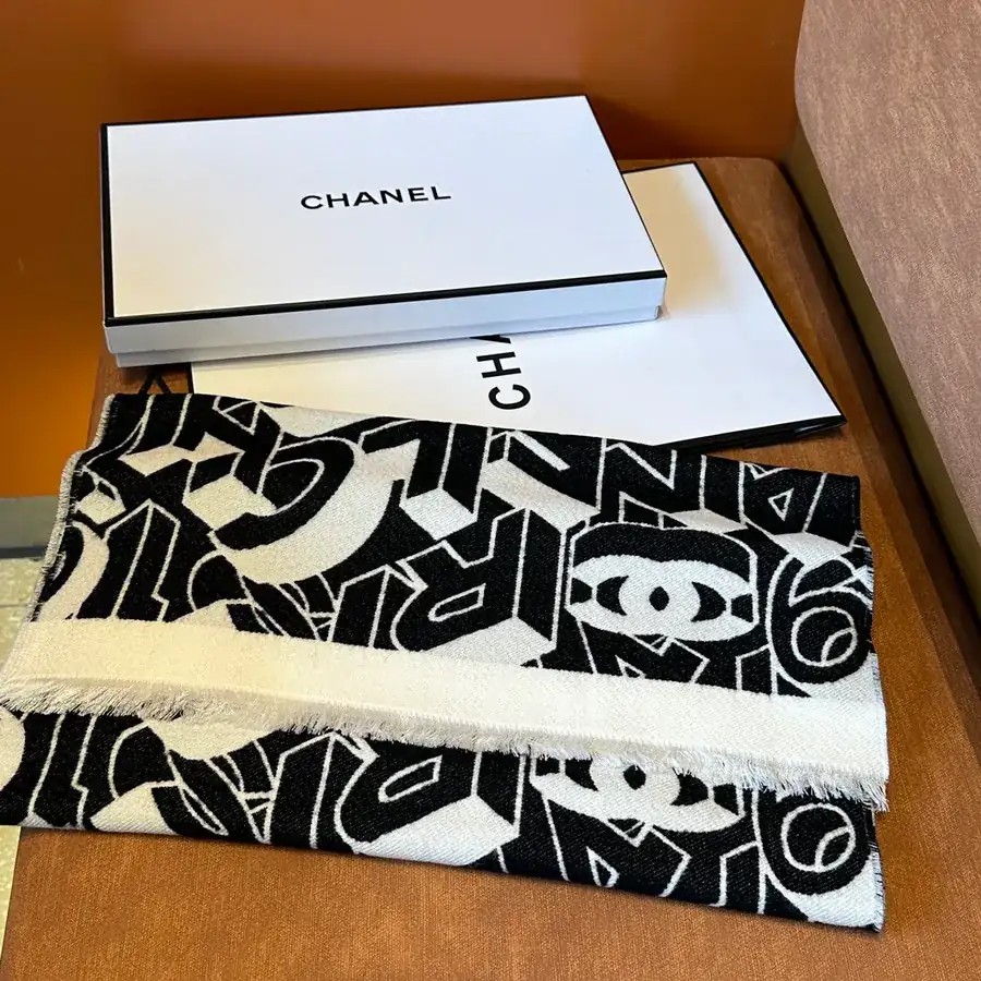 CHANNEL • Letter Logo Iconic Piece