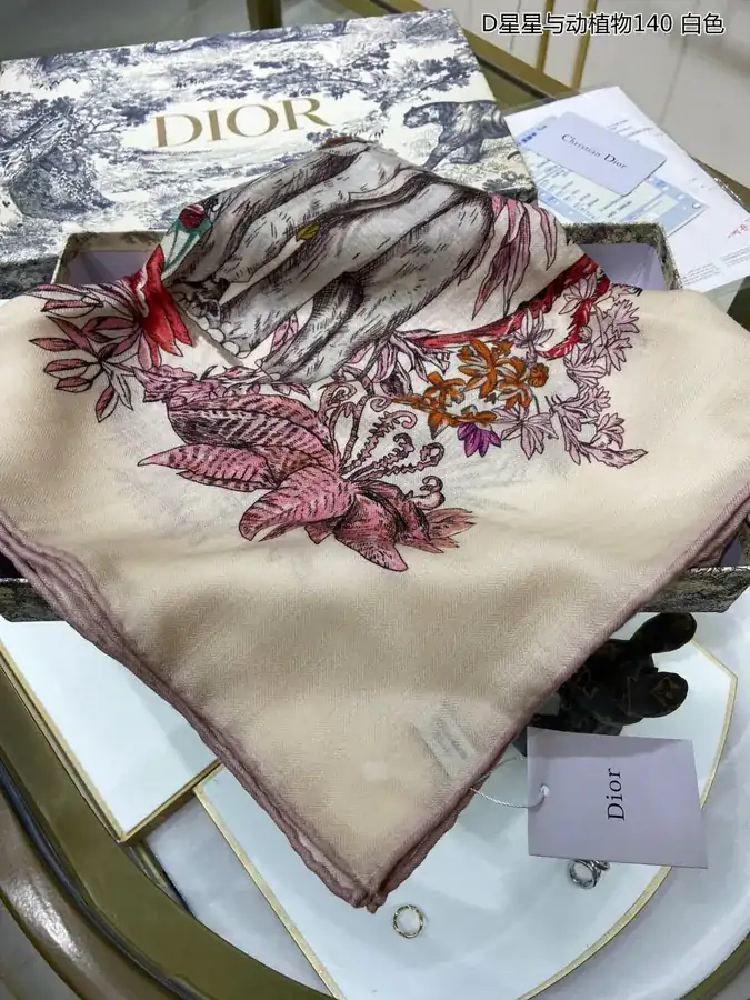 Luxury Cashmere Scarf D Stars & Animals 140