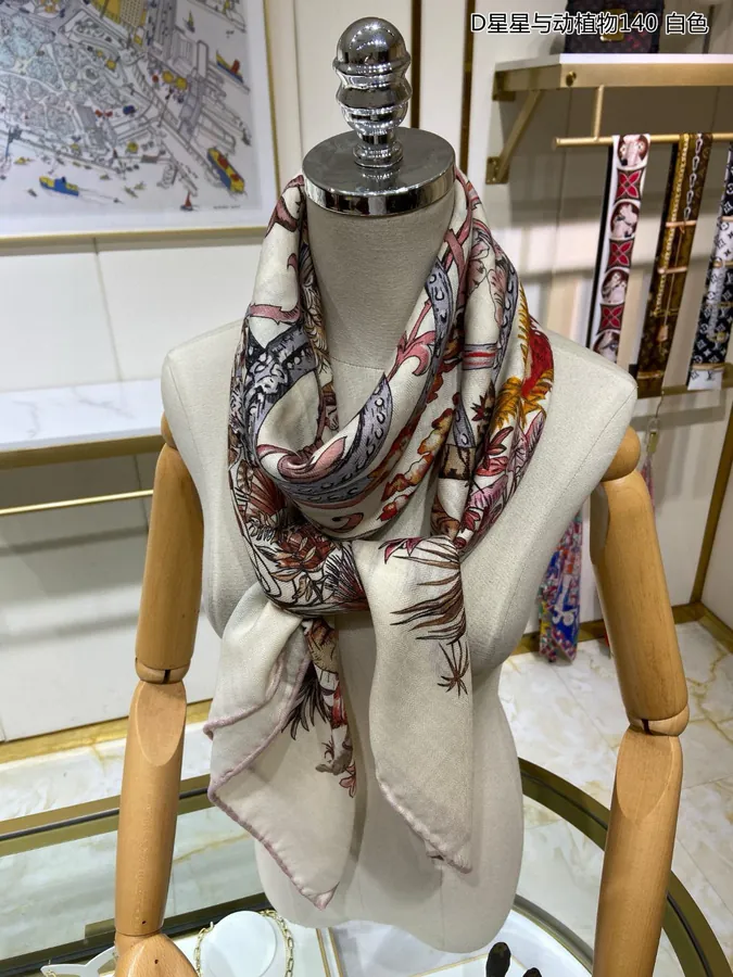 Luxury Cashmere Scarf D Stars & Animals 140