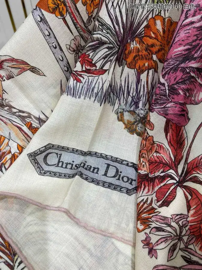 Luxury Cashmere Scarf D Stars & Animals 140