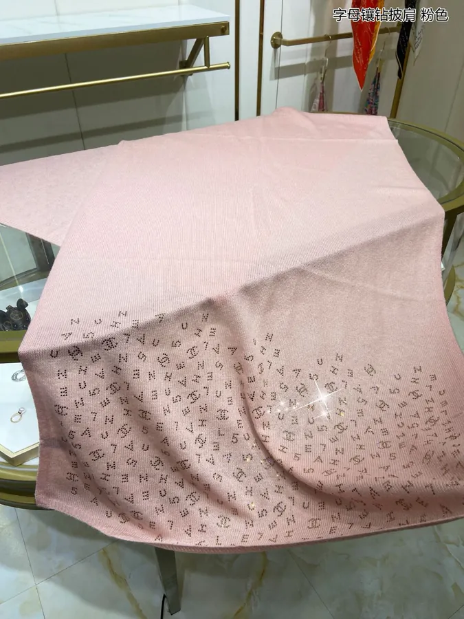 Luxurious and Elegant P230 Lettering Diamond Shawl