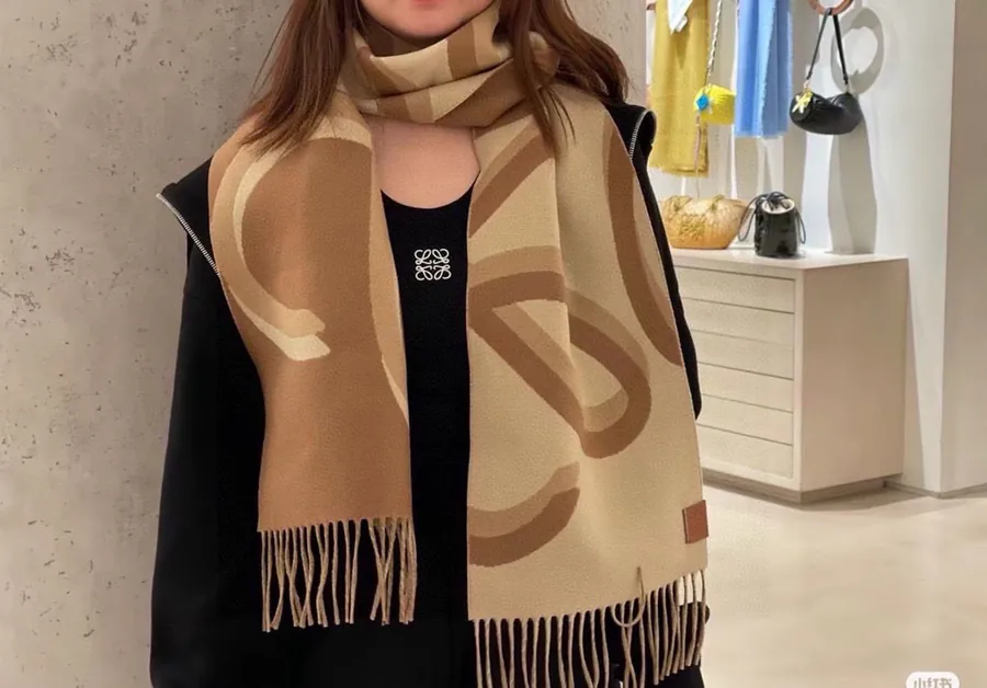 Ralph Lauren Classic Logo Style Scarf