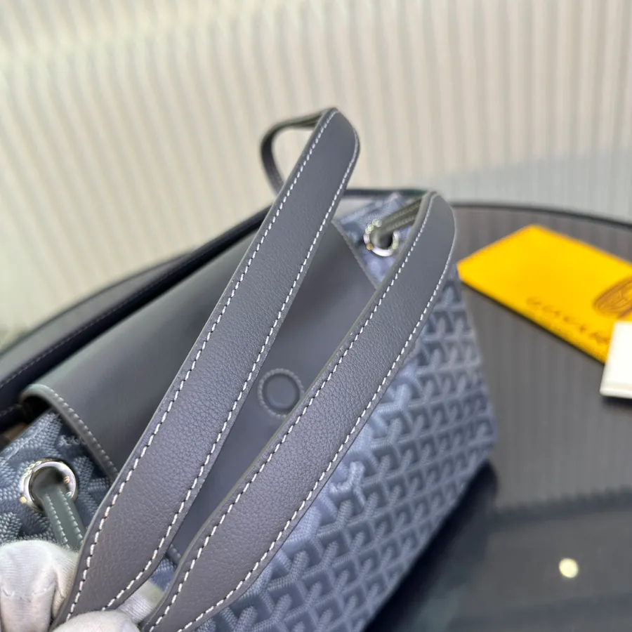 Rouette Bucket Bag