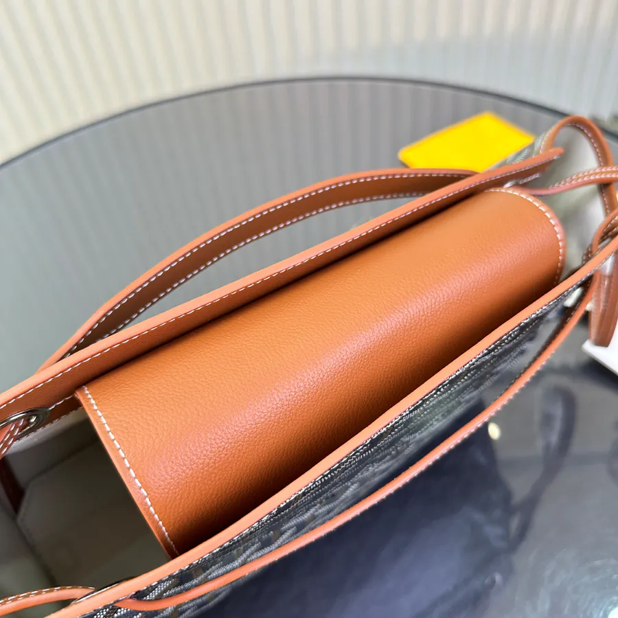 Rouette Bucket Bag Modular Design