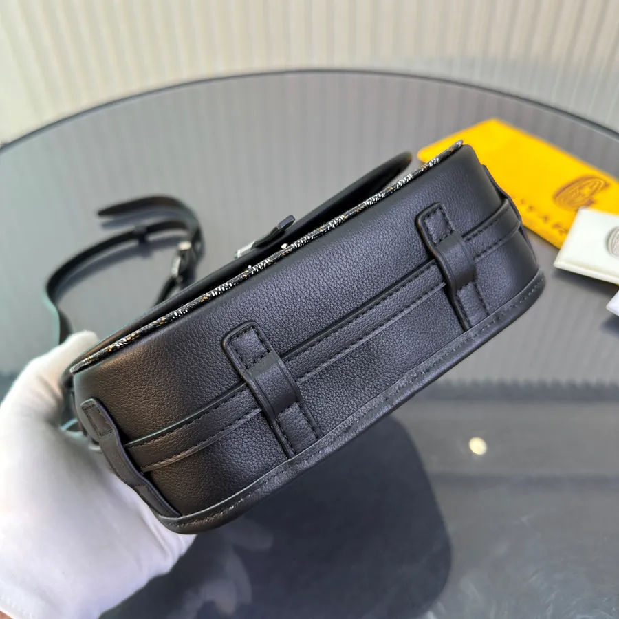 Belvédère 2 Single Strap Mail Bag