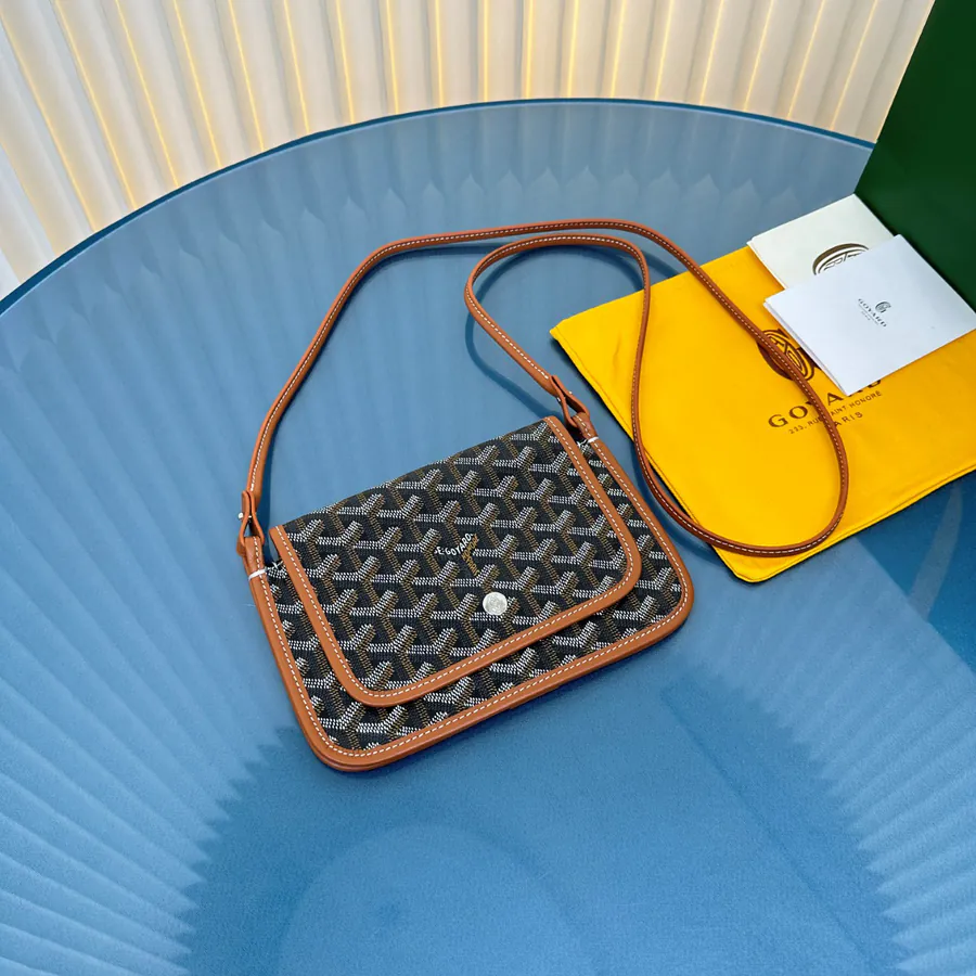 Plumet Envelope Bag Functional Design, Premium Materials