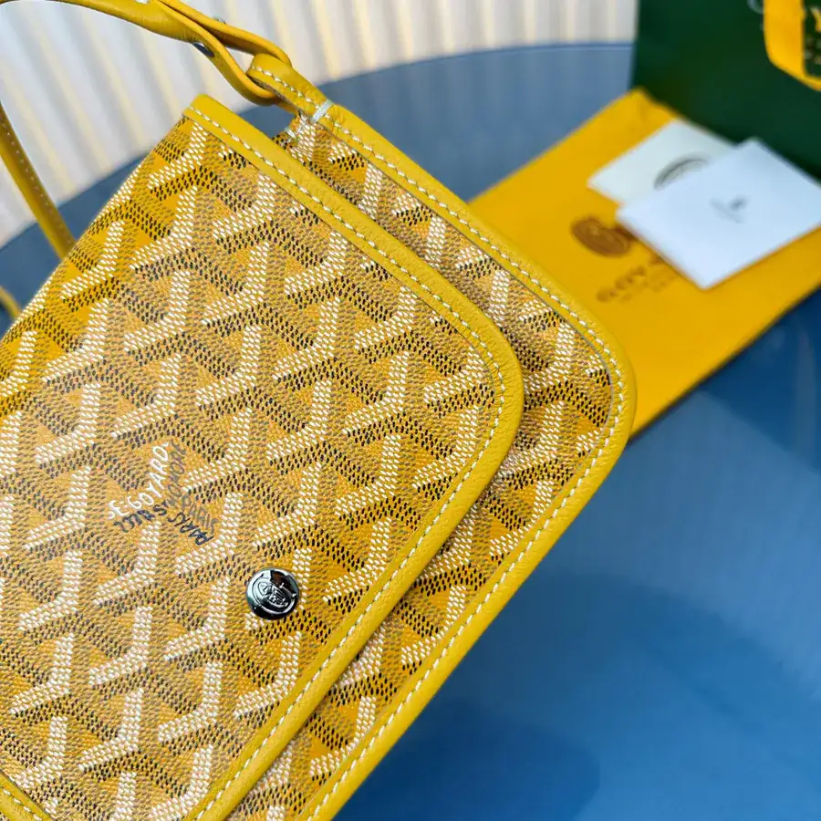 Plumet Envelope Bag