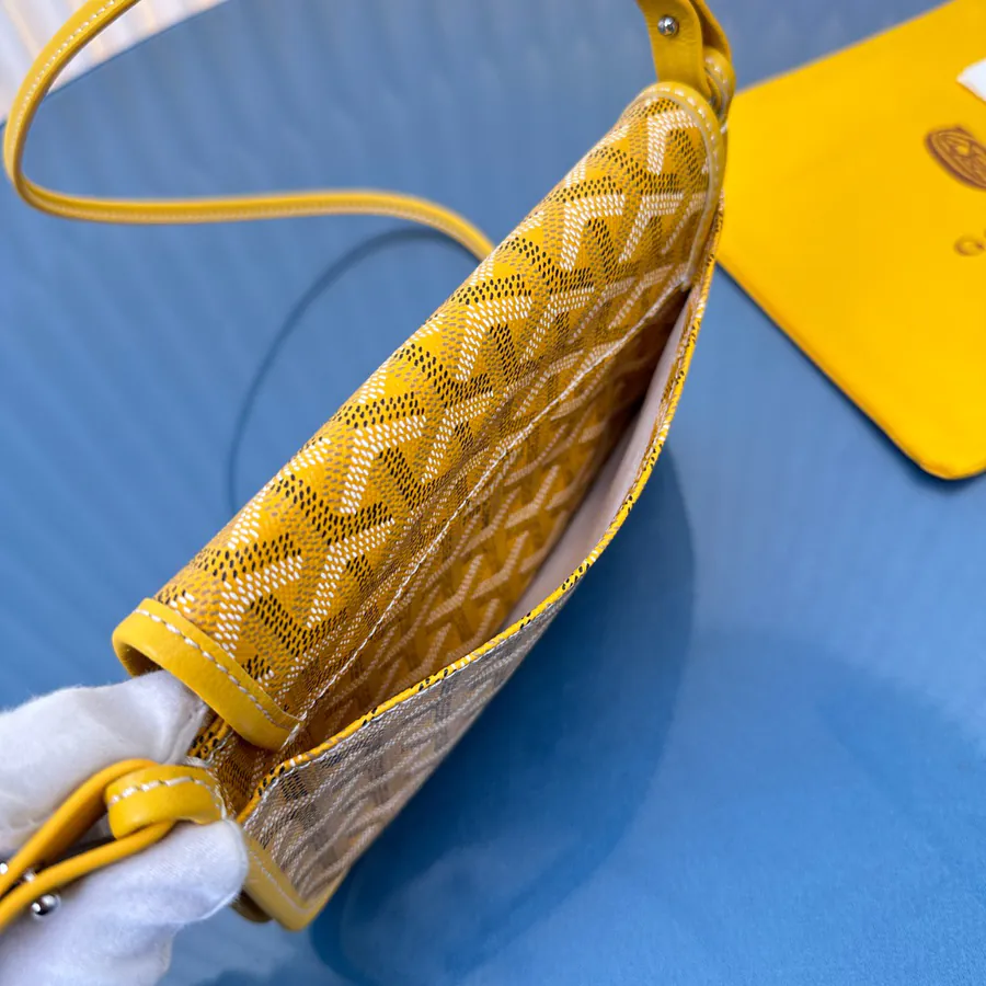 Plumet Envelope Bag