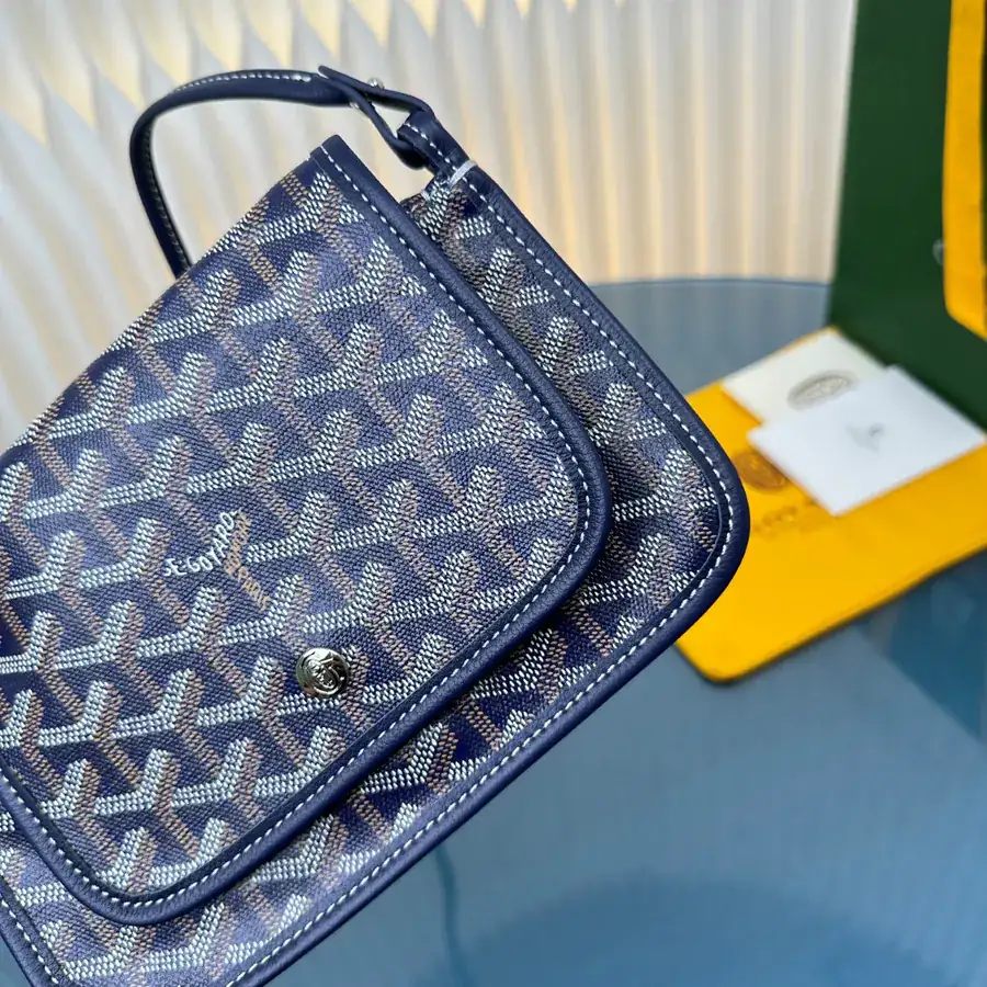 Plumet Envelope Bag