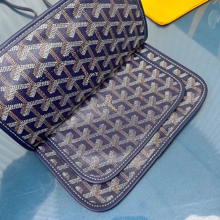 Plumet Envelope Bag