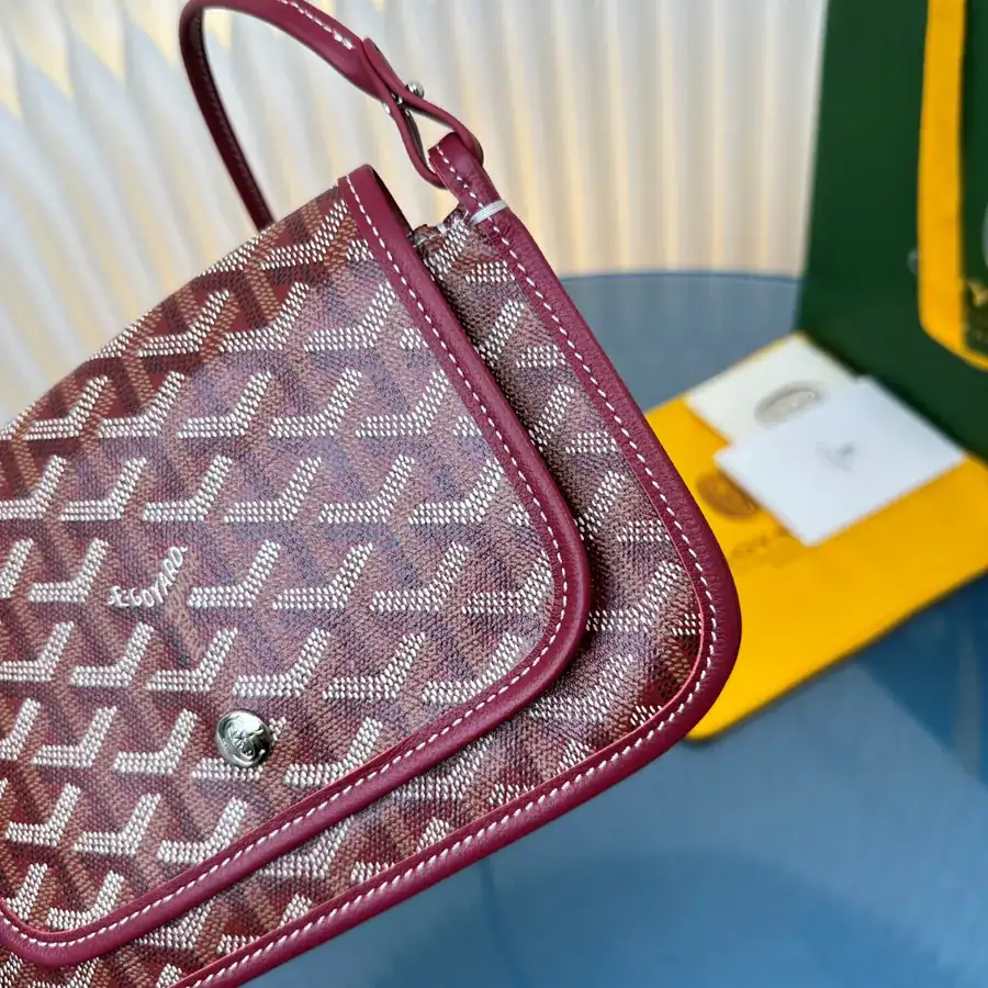 Plumet Envelope Bag Premium Leather