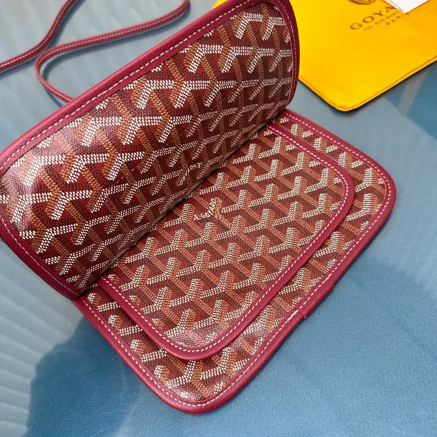 Plumet Envelope Bag Premium Leather