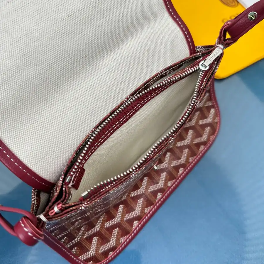 Plumet Envelope Bag Premium Leather