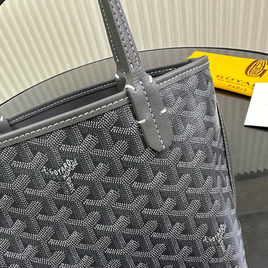 Anjou Mini Bucket Bag