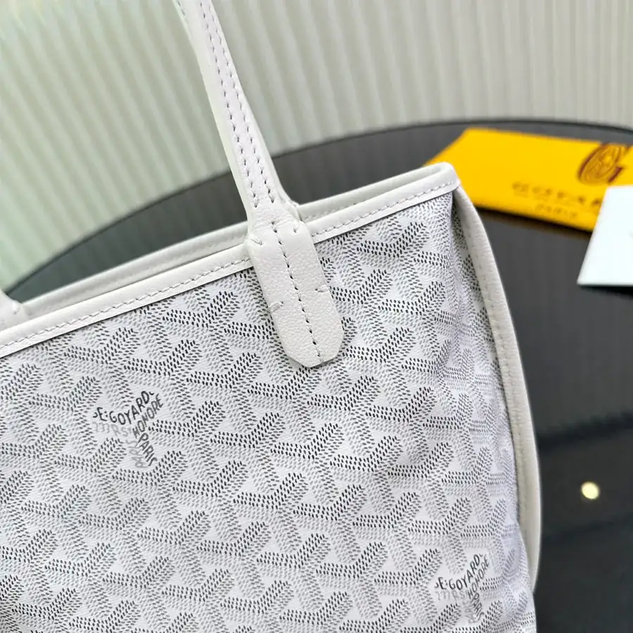 Anjou Mini Bucket Bag