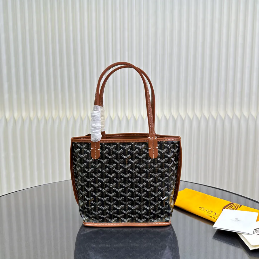 Anjou Mini Bucket Bag