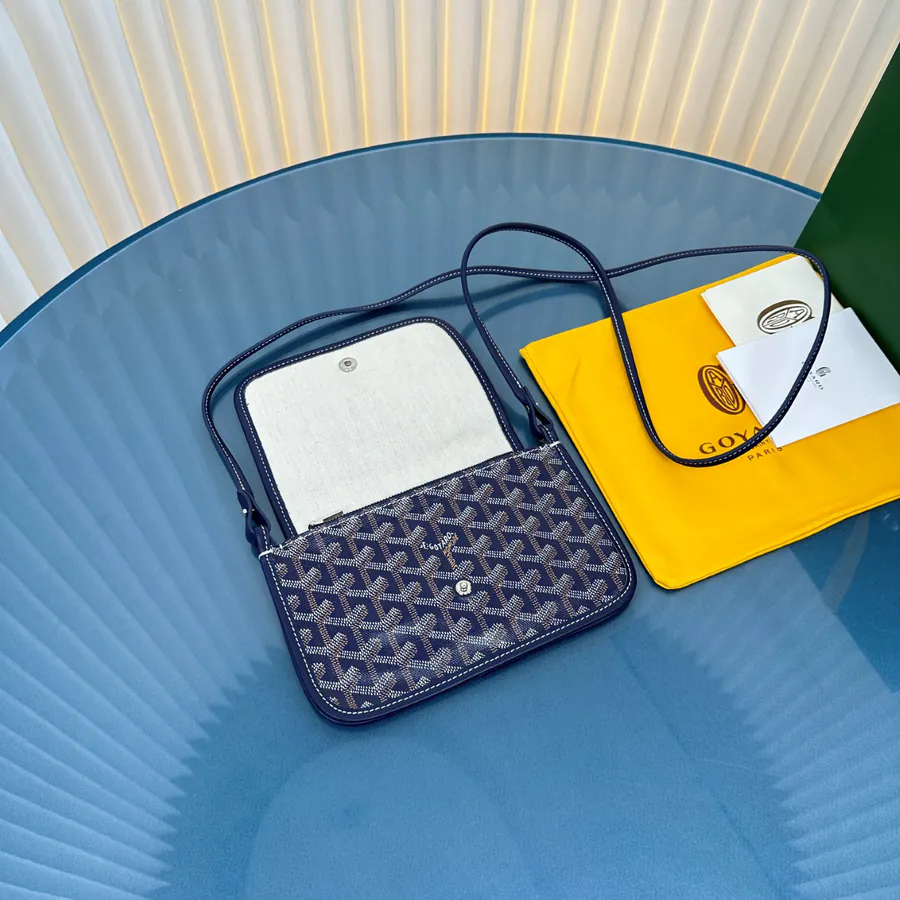 Plumet Envelope Bag Premium Leather