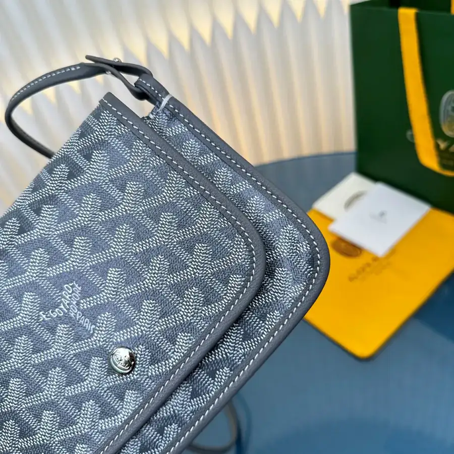 Plumet (Envelope Bag) Handcrafted Leather