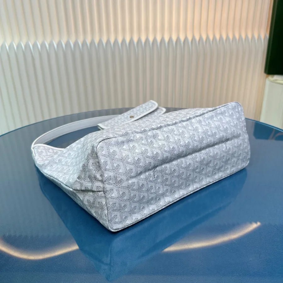 BOHEME HOBO Bag Lightweight and Versatile