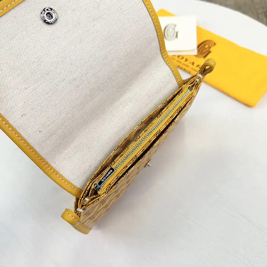 Plumet Envelope Bag Premium Leather