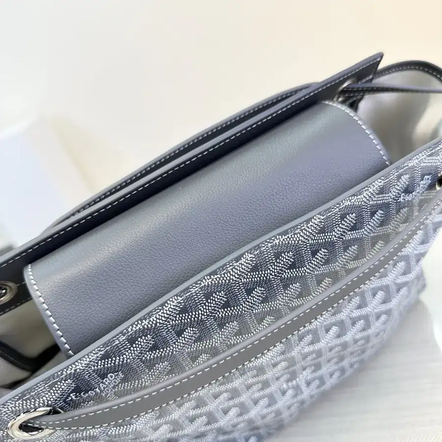 Rouette Bucket Bag with Grained Calfskin