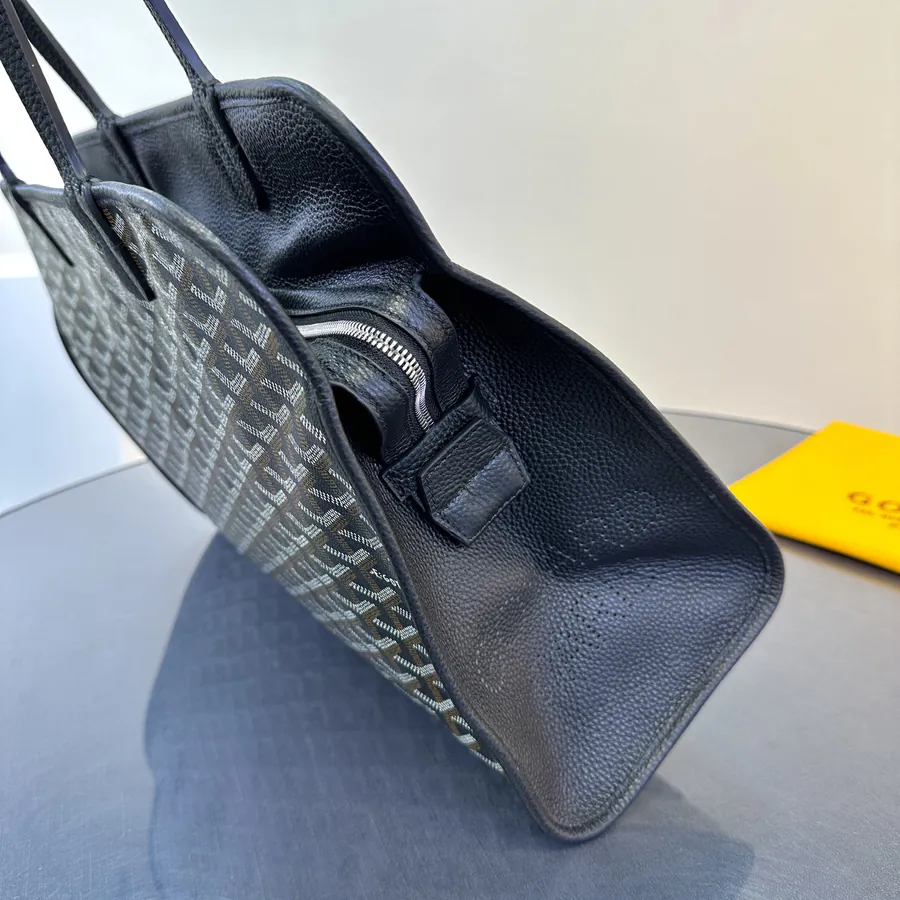 Hardy Pet Tote Bag