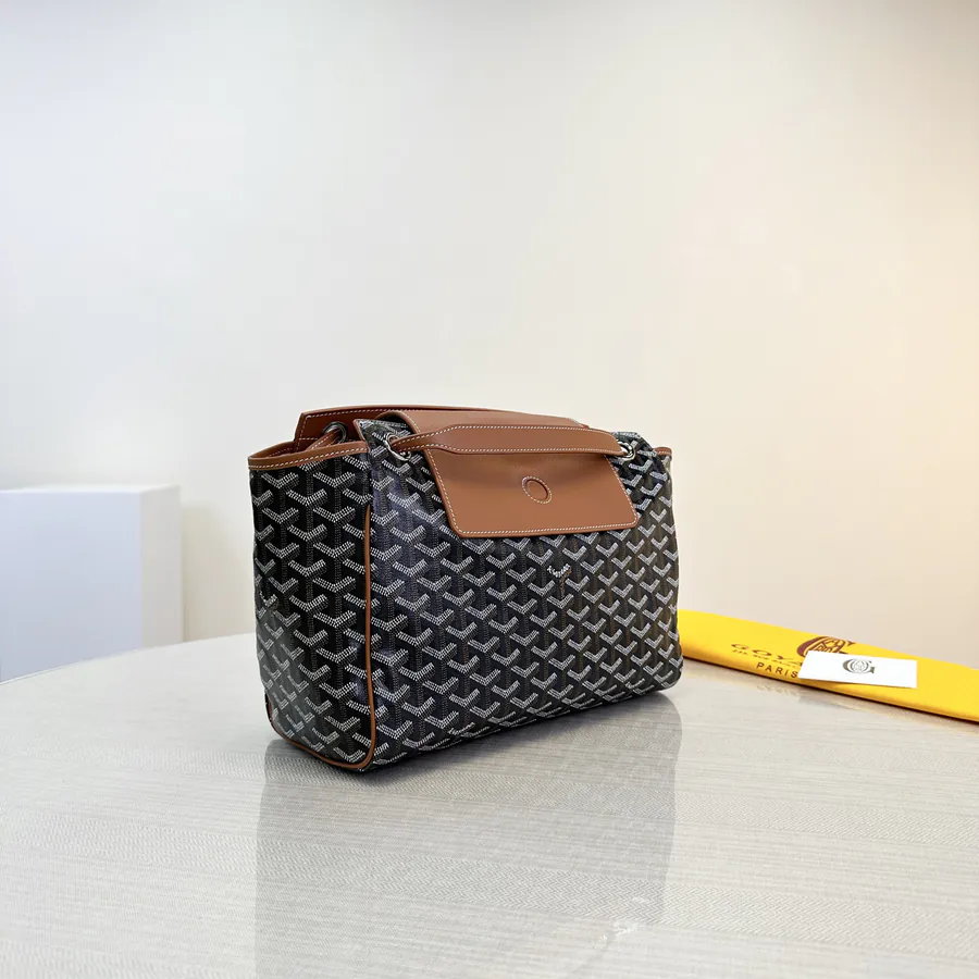 Rouette Bucket Bag with Grained Calfskin
