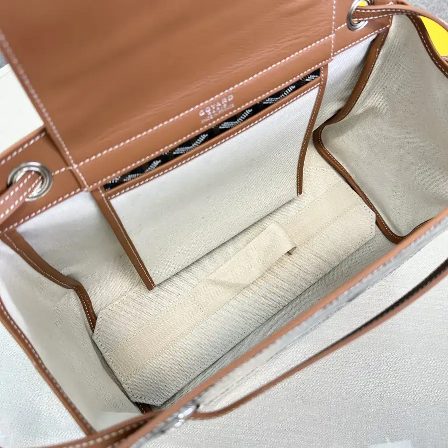 Rouette Bucket Bag with Grained Calfskin