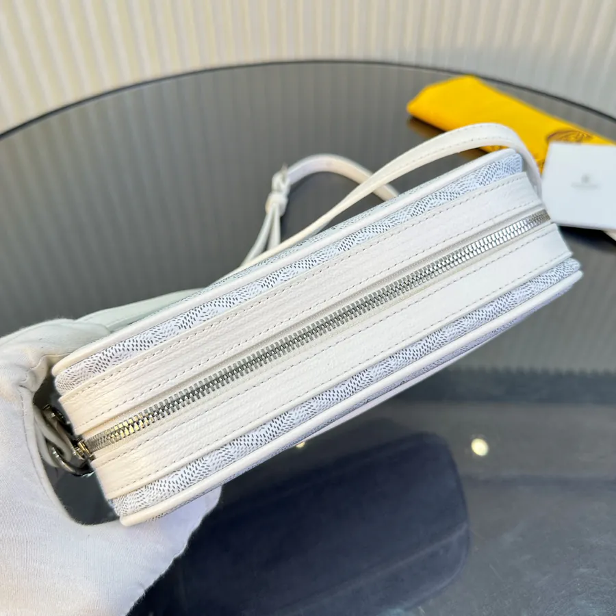 Cap Vert Camera Bag Classic Goyard Design