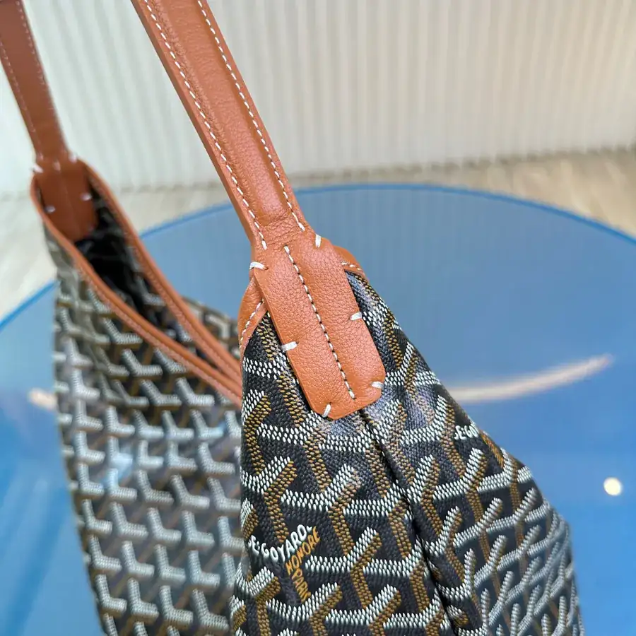 Goyard Hobo Crossbody Bag Bohème Style