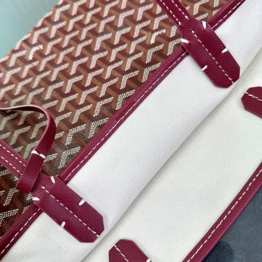 Saint Louis Tote Bag Classic Design with Grained Calfskin and Linen