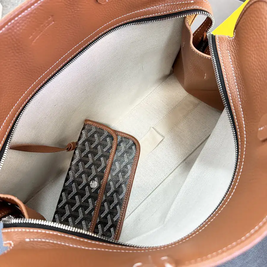 Hardy Pet Tote Bag