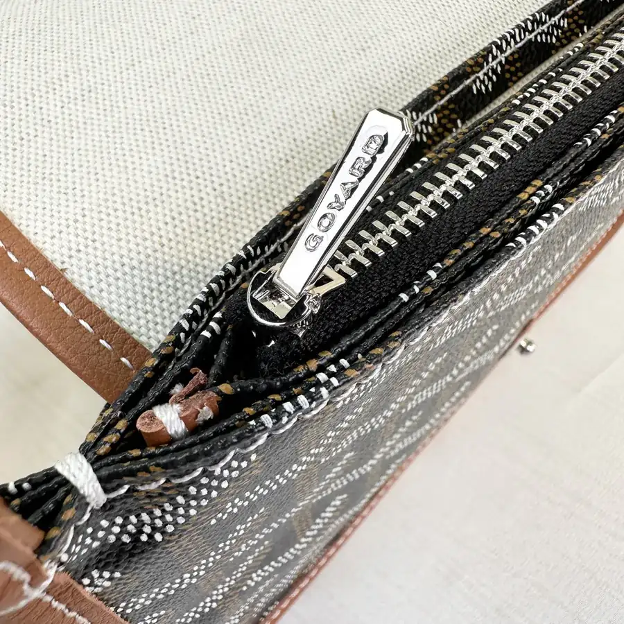 Plumet (Envelope Bag) Handcrafted Leather
