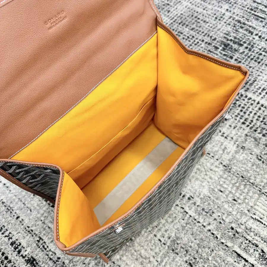Saint Léger Modular Travel Bag with Detachable Buckle Strap