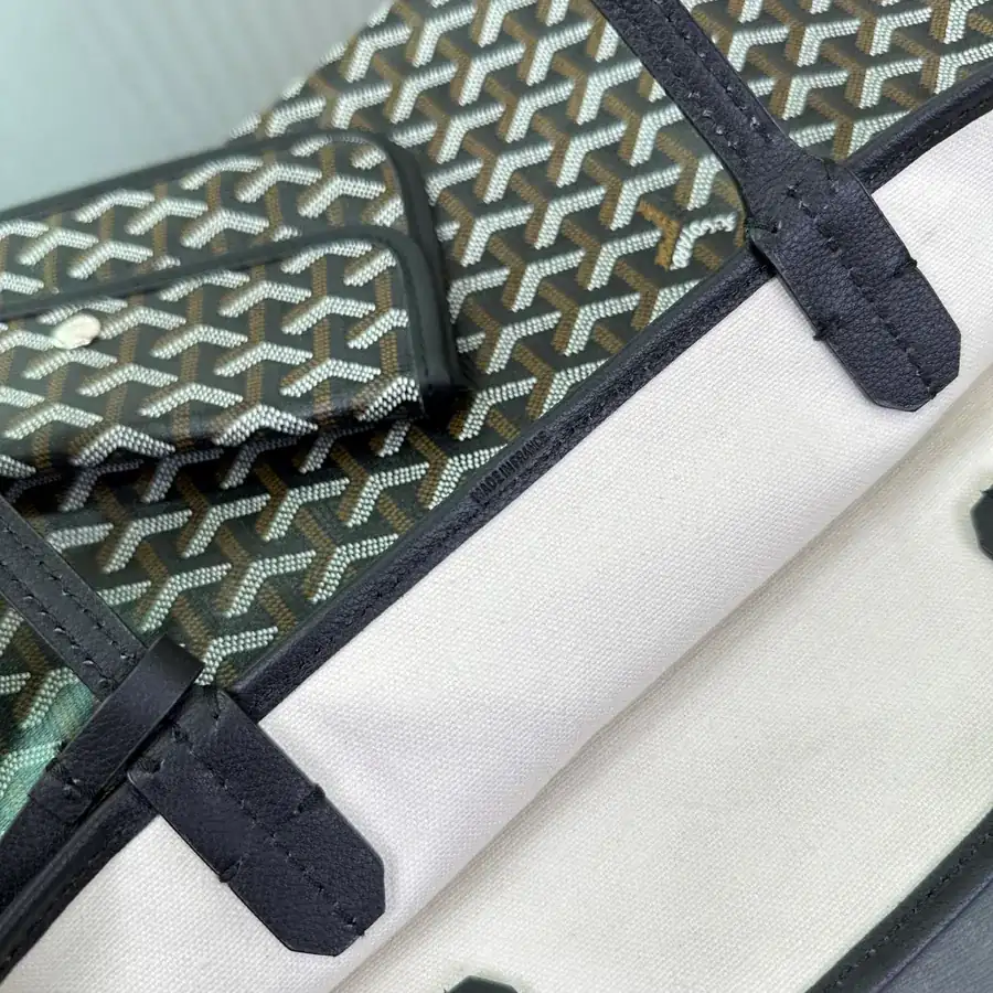 Goyard Tote Bag Stylish and Practical