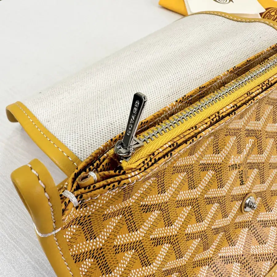 Plumet Envelope Bag