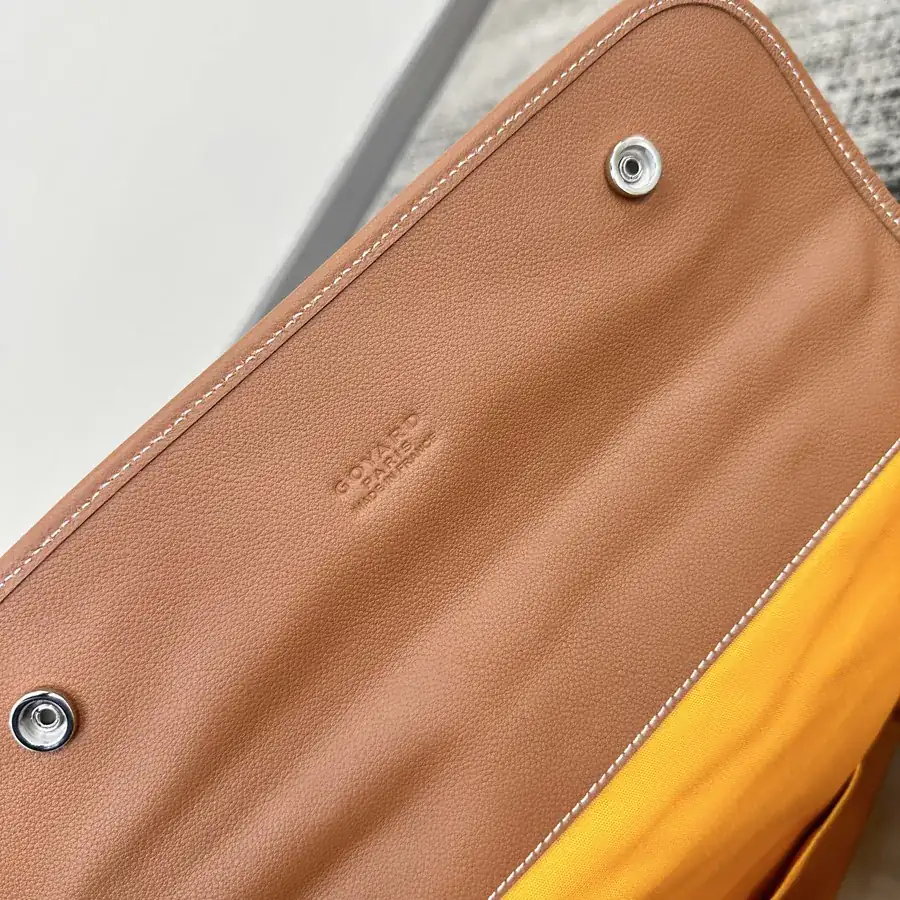 Saint Léger Modular Bag Classic Meets Contemporary