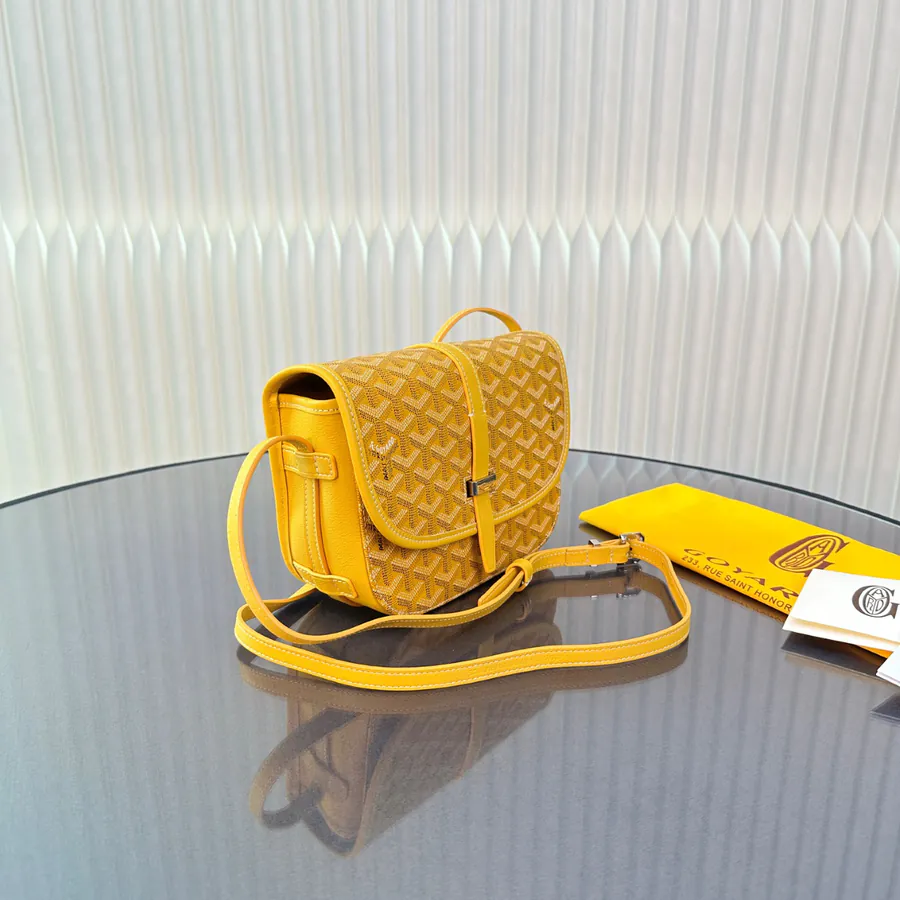 Goya Satchel Classic Saddle Design, Minimalist Style