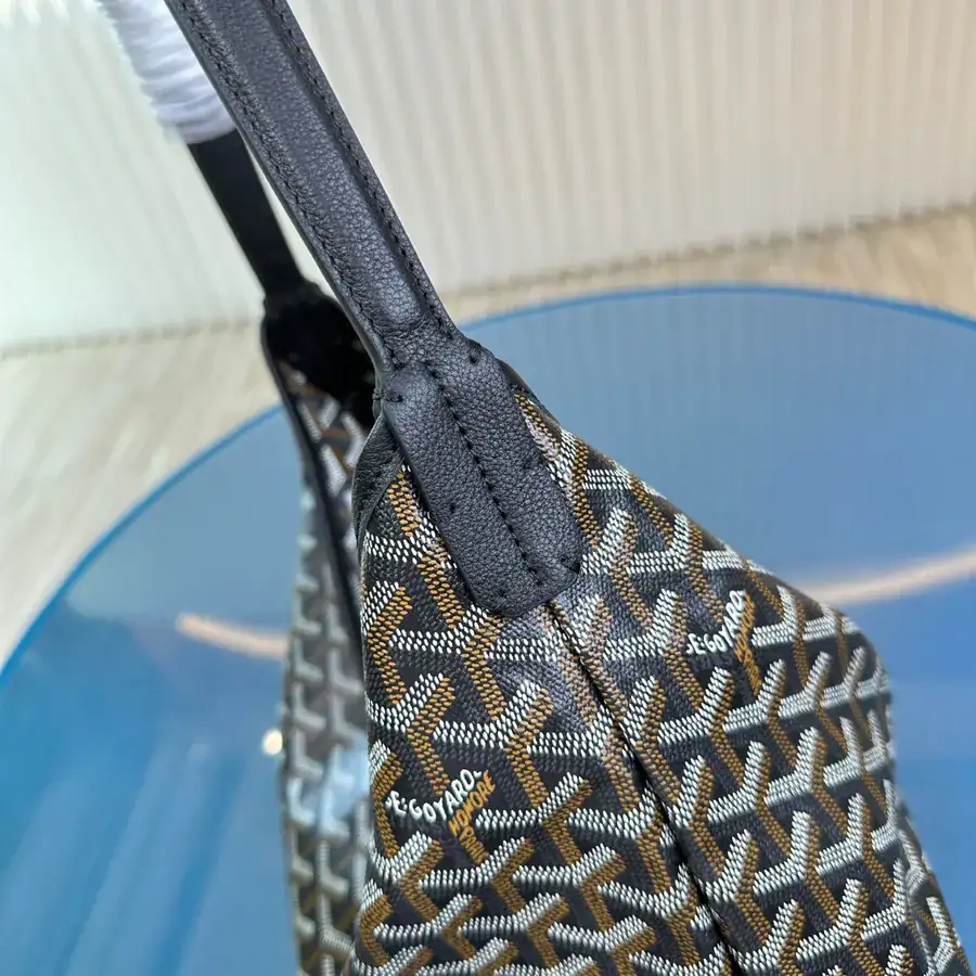 Goyard Bohème Hobo Bag Lightweight and Versatile