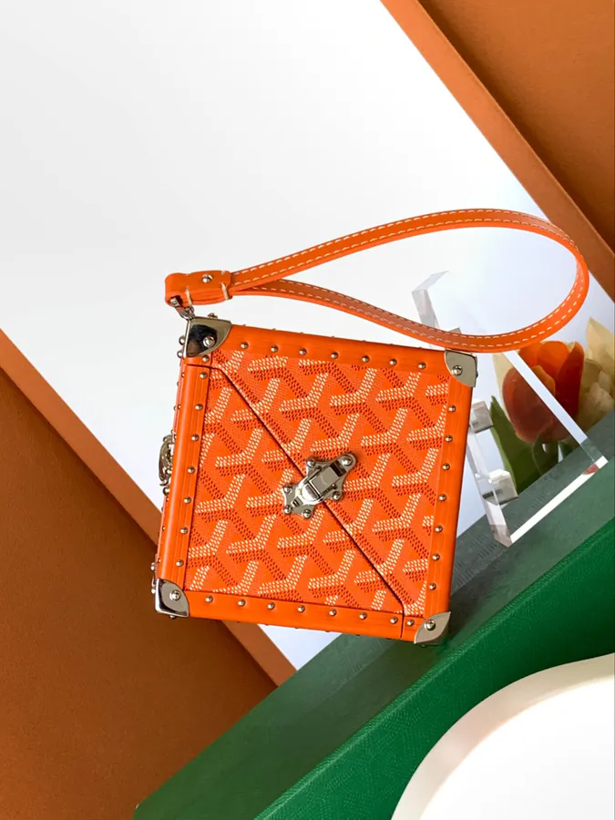 DE Tote with Y Shaped Grained Calfskin and Goyardine Canvas
