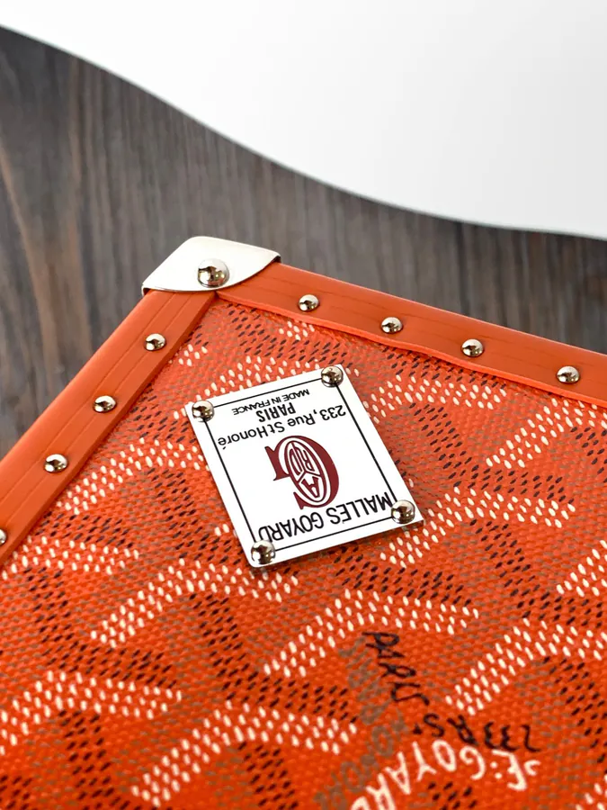 DE Tote with Y Shaped Grained Calfskin and Goyardine Canvas