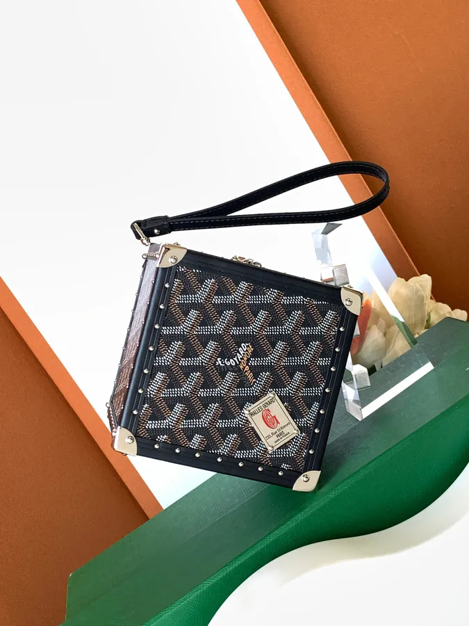 DE Cube Bag with Goyardine Canvas Y Pattern