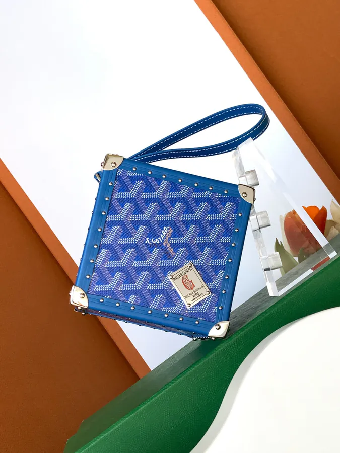 DE Tote with Y Shape Design