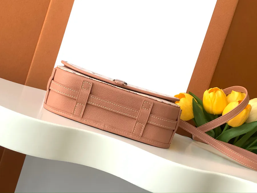 BELVÉDÉRE Mini Bag with Adjustable Strap and Secure Closure System