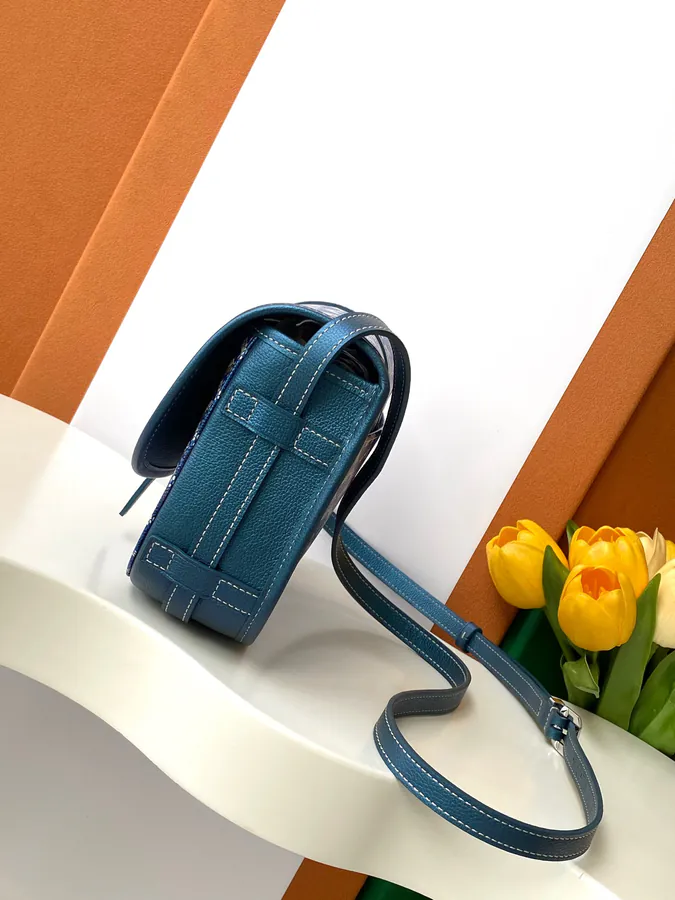 BELVÉDÉRE Mini Bag with Adjustable Strap and Secure Closure System