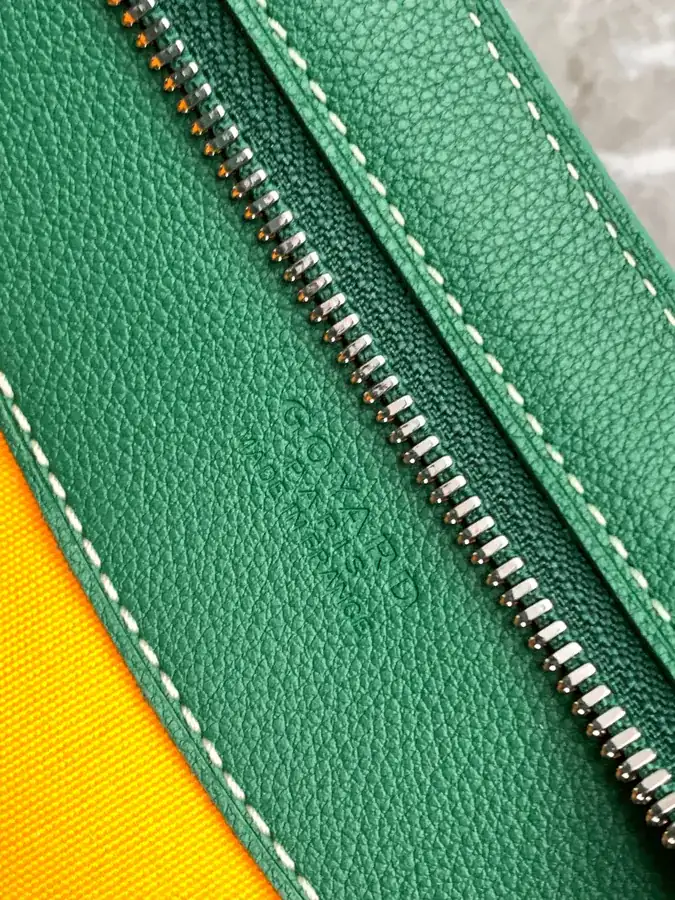 Hironnelle Moon Bag Elegant Design