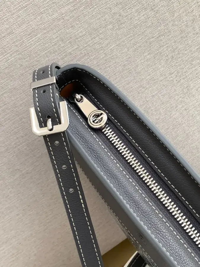 Hironnelle Moon Bag Elegant Design