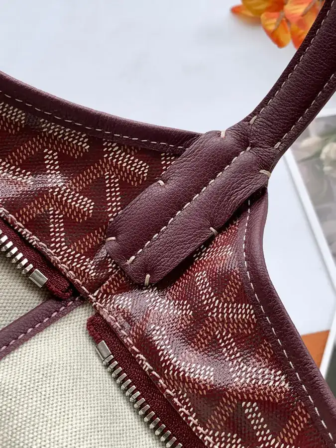 Goyard Hobo Bag Heart Edition