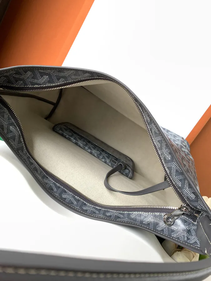 Goyard 2022 New Hobo Heart Edition